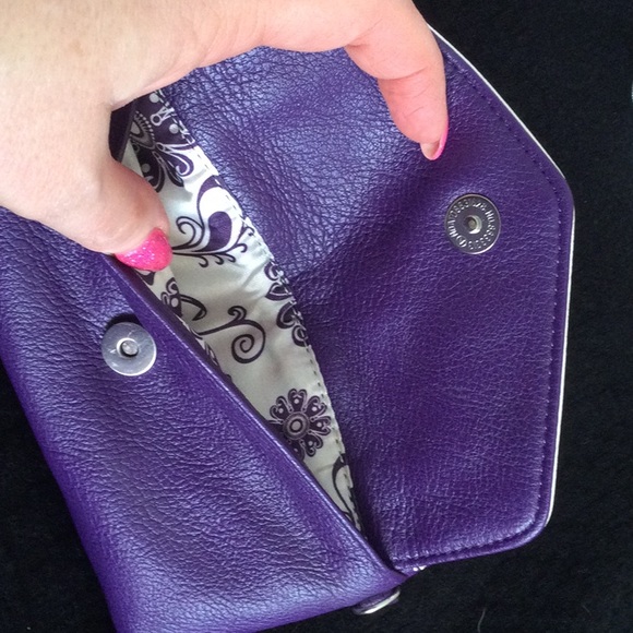 Grace Adele wristlet, grape purple - Picture 5 of 6